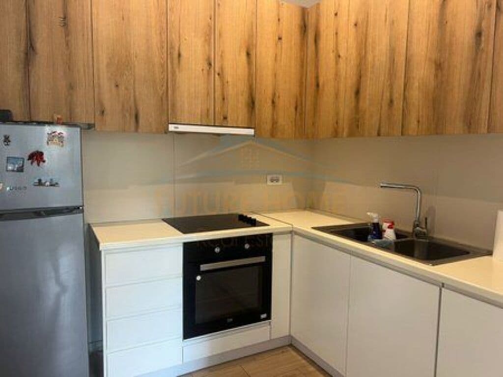 Qira, Apartament 1+1, Rruga Kavajës, Parku i Vjetër, Tiranë. 3