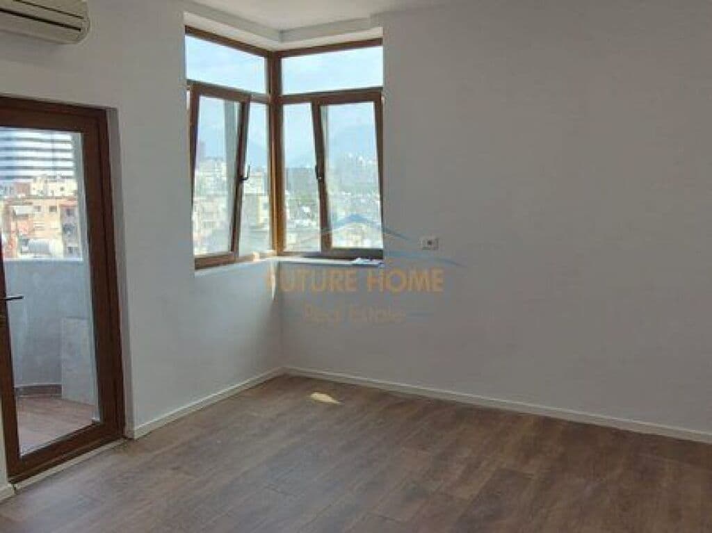 Në shitje, Apartament 1+1+, Rruga Fadil Bodinaku, Tiranë 1