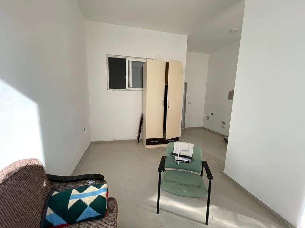 Shitet, Apartament 1+1, Lagjia Nr. 13 ,Durres