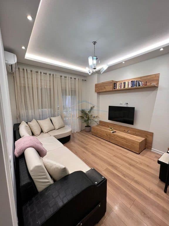 Në shitje, Apartament 1+1, Unaza e Re, Tiranë.