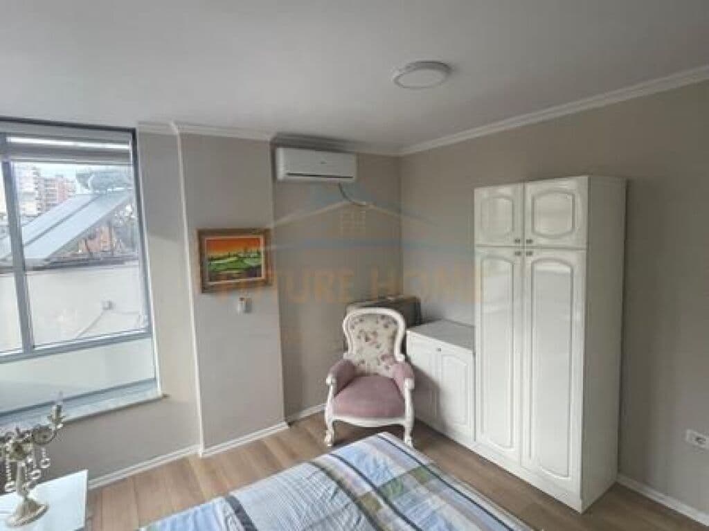 Jepet me qira Apartament 2+1+2, Qendër, Tiranë 2