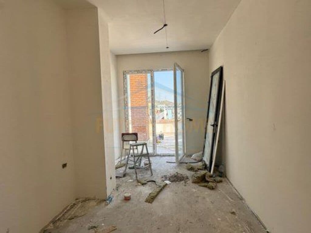 Në shitje, Apartament 2+1+2, Yzberisht, Tiranë. 2