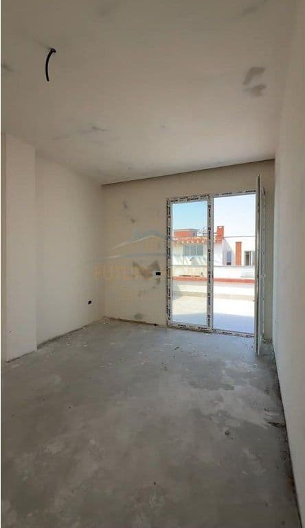 Në shitje, Apartament 3+1+2, Yzberisht, Tiranë. 3