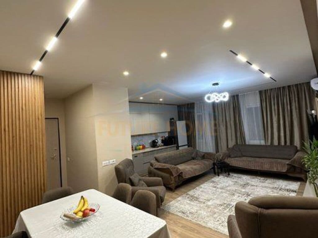 Në shitje, Apartament 2+1+2, pranë Restorantit Fresku, Fresk