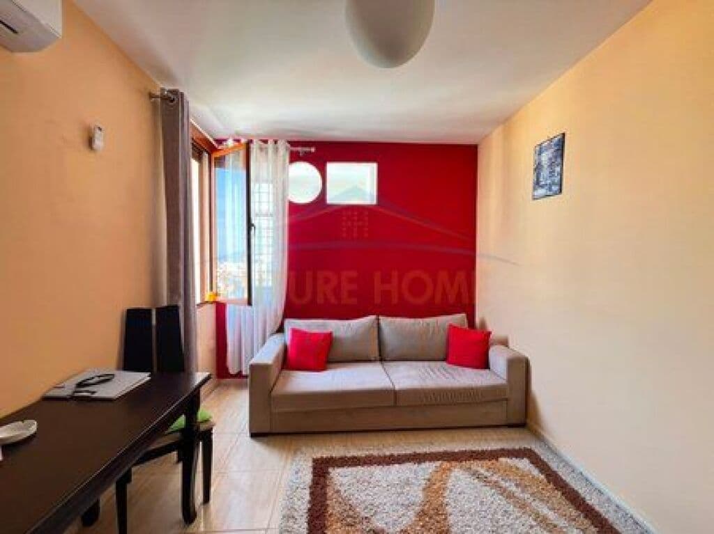Jepet me qira, Apartament 1+1, Rruga Bogdanëve, Tiranë.