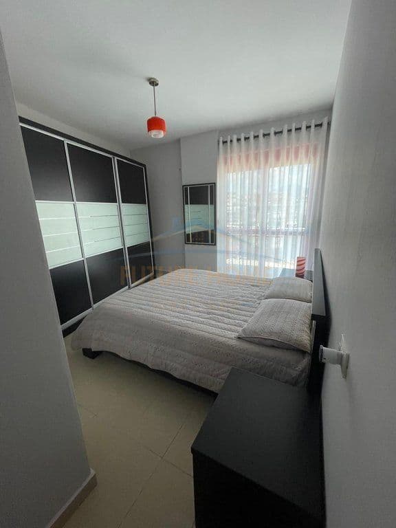 Në shitje, Apartament 2+1+2, Zogu i Zi, Tiranë. 4