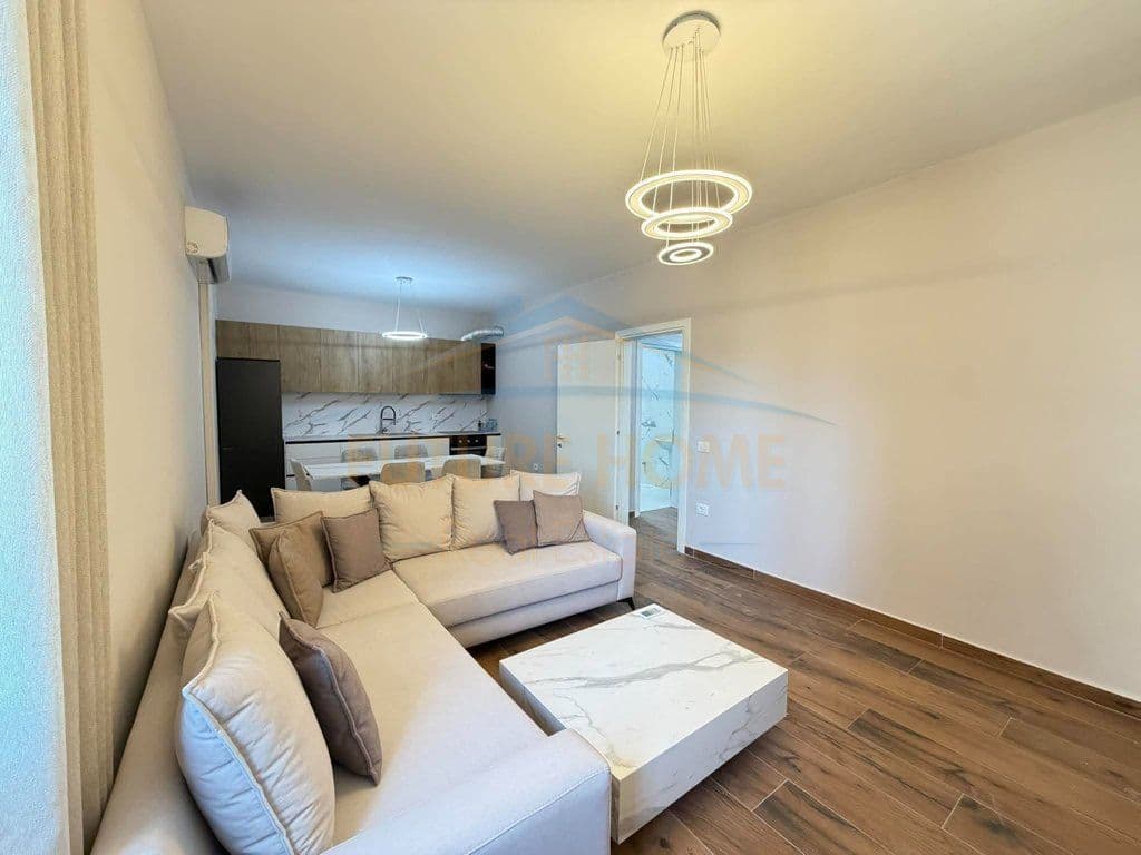 Në shitje, Apartament 2+1+2, Oasis Residence, Rruga e Re 4