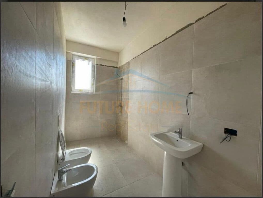 Në shitje, Apartament 3+1+2, Bega 07, Komuna e Parisit. 4