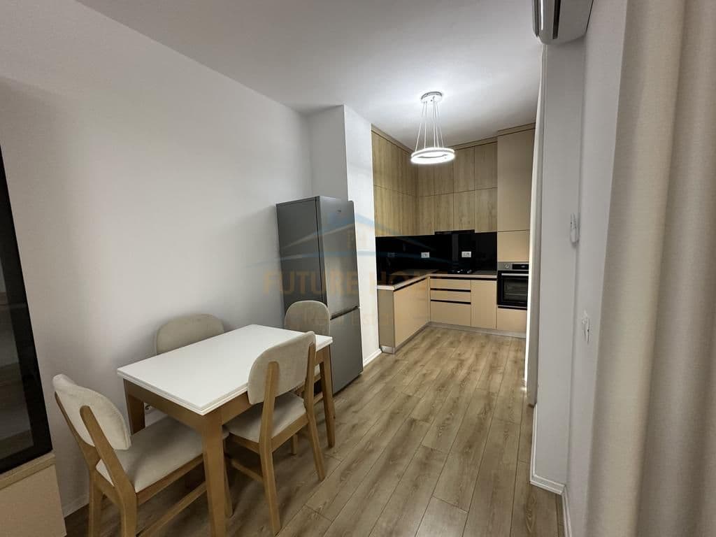 Qira, Apartament 2+1+2, Univers City