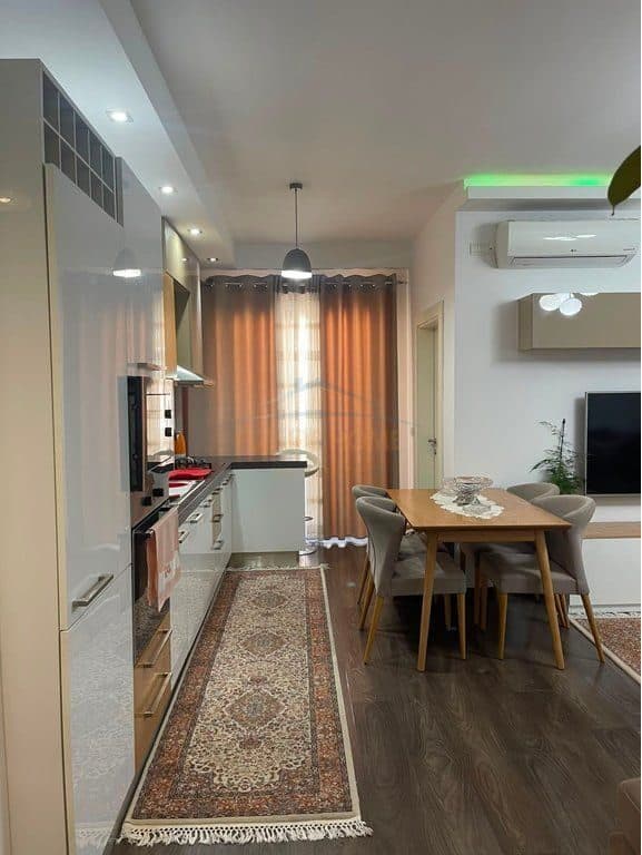 Qira, Apartament 2+1, Yzberisht, Tiranë 3