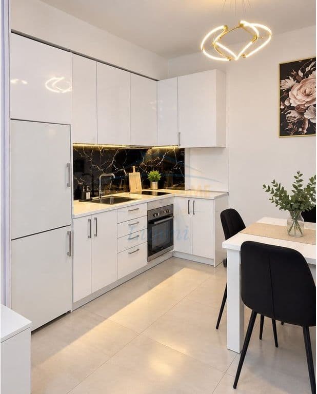 Në shitje 2+1 i ndarë në 2 apartamente 1+1, Kopshti Botanik, Tiranë 2