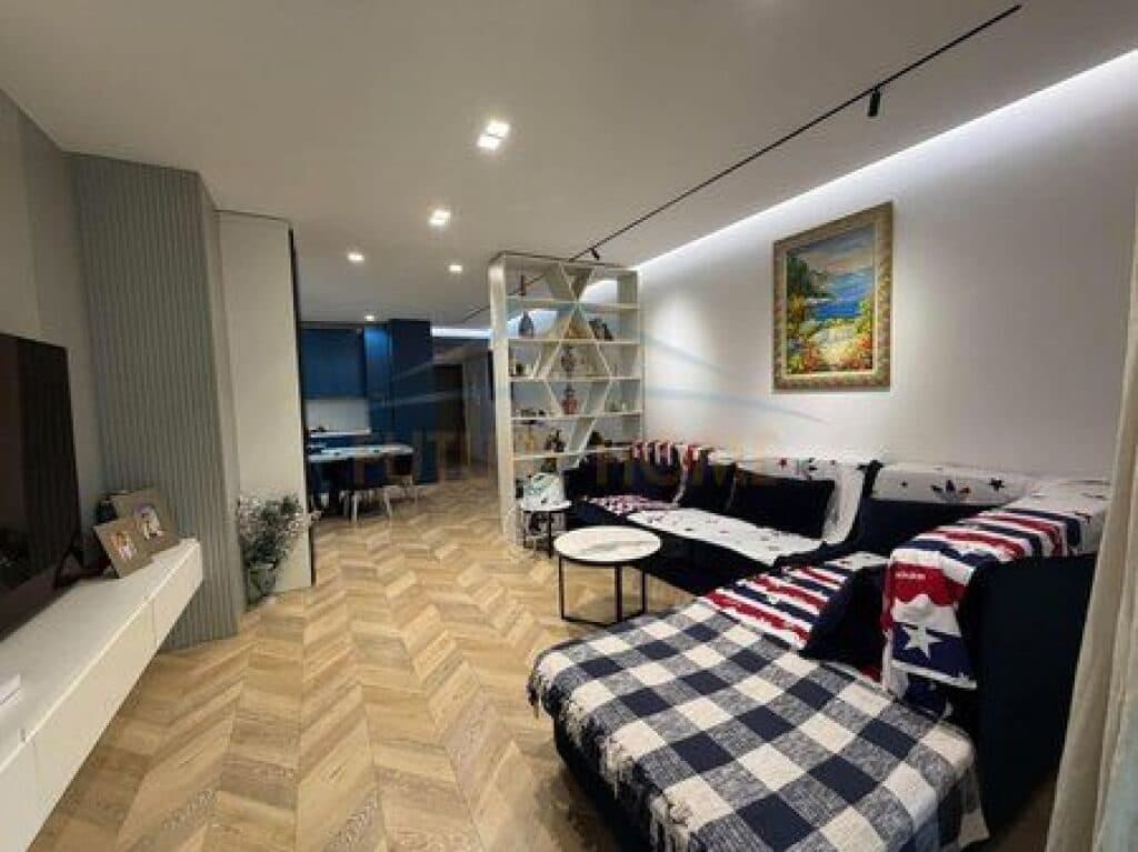 Në shitje, Apartament 2+1+2, Rruga e Re. 2
