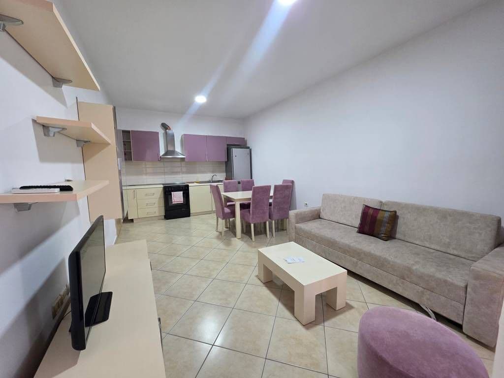 Kemi një apartament 2+1+2 për qira pranë Ozone.