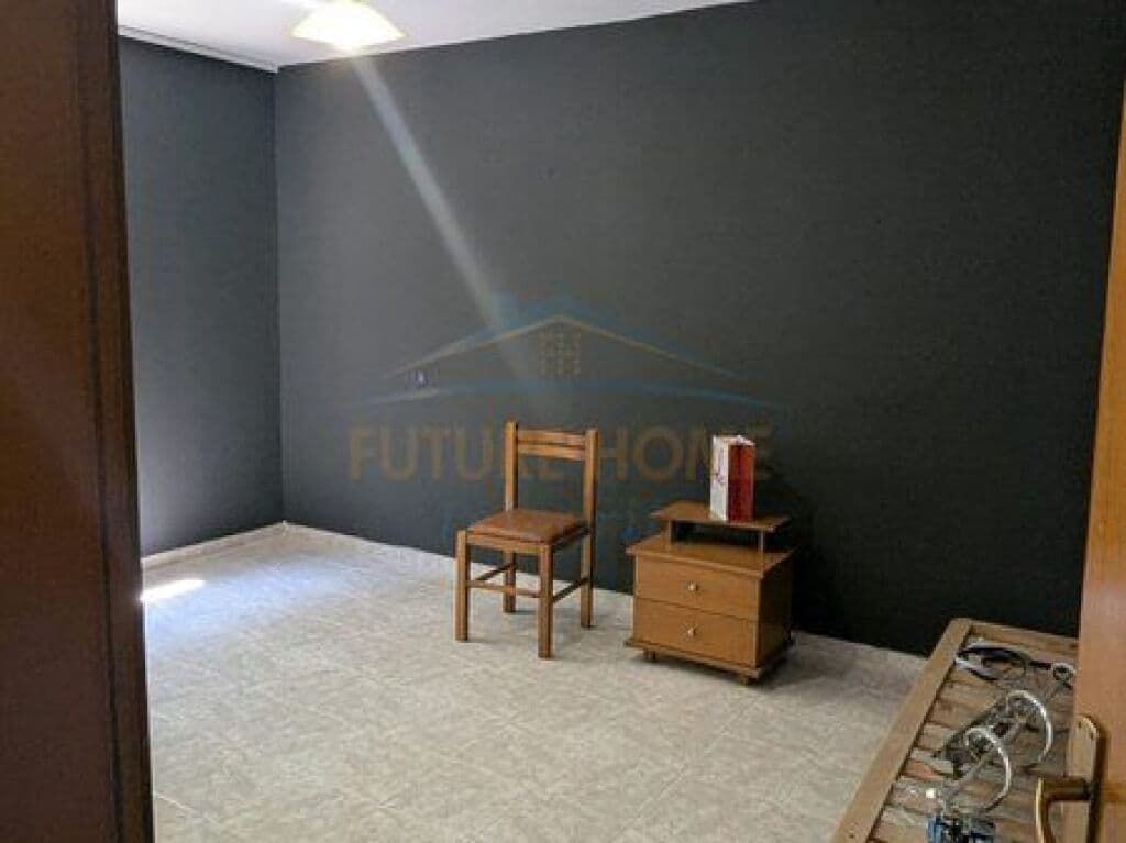 Në shitje, Apartament 1+1, Ali Demi, Tiranë. 3