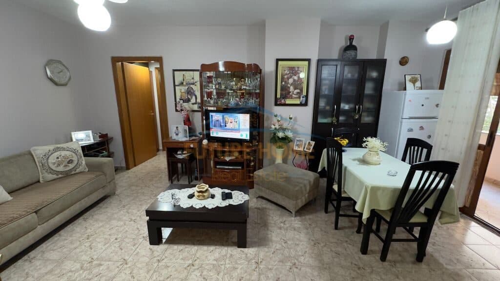 Në shitje, Apartament 1+1, Rruga Bogdaneve, Tiranë 2