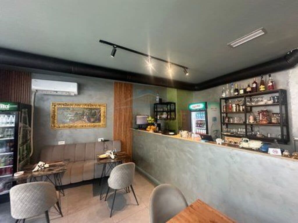 Bar-Restorant-Piceria për shitje, Rruga e Dibrës, Tiranë. 2
