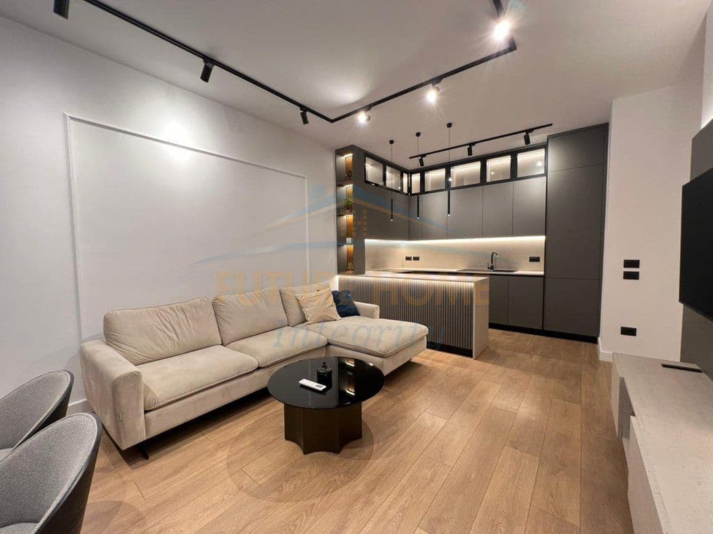 Me qira, Apartament 2+1 + Vend parkimi, Erli Residence, Tiranë. 2