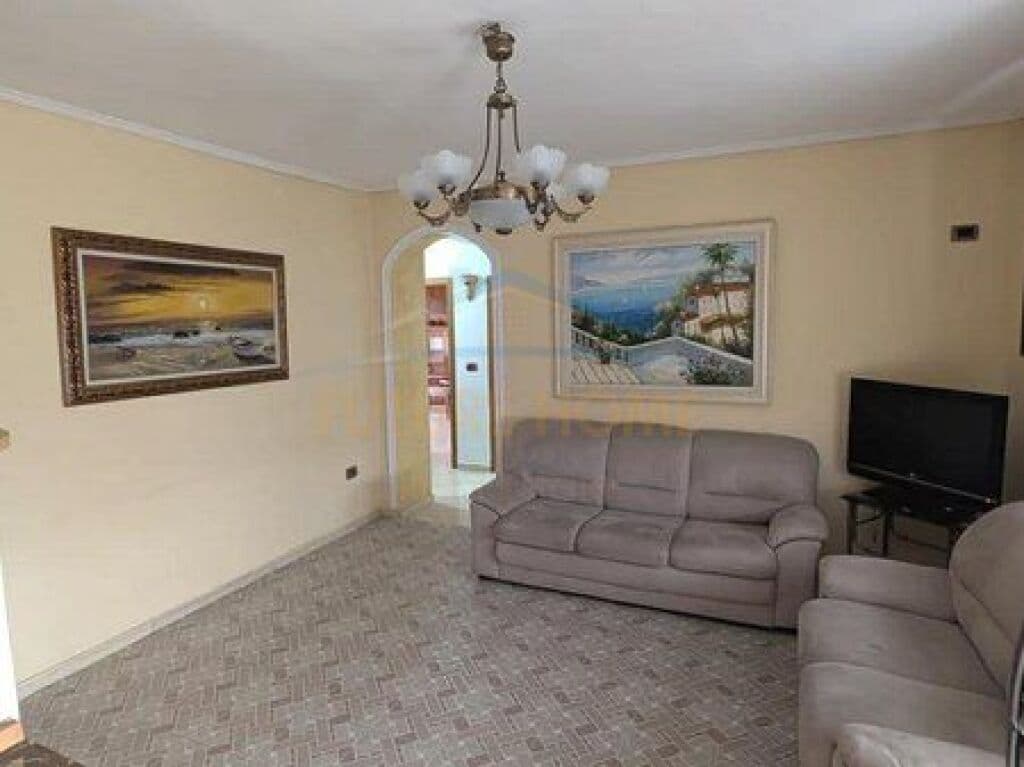 Në shitje, Apartament 2+1, Rruga Muhamet Gjollesha, Tiranë 2