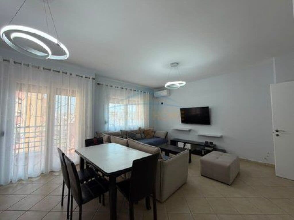 Qira, Apartament 2+1+2, Qendër, Tiranë 2