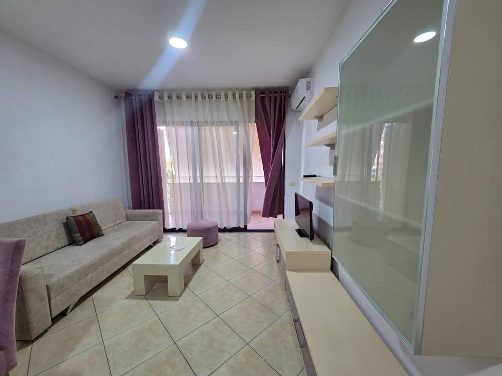 Kemi një apartament 2+1+2 për qira pranë Ozone. 3