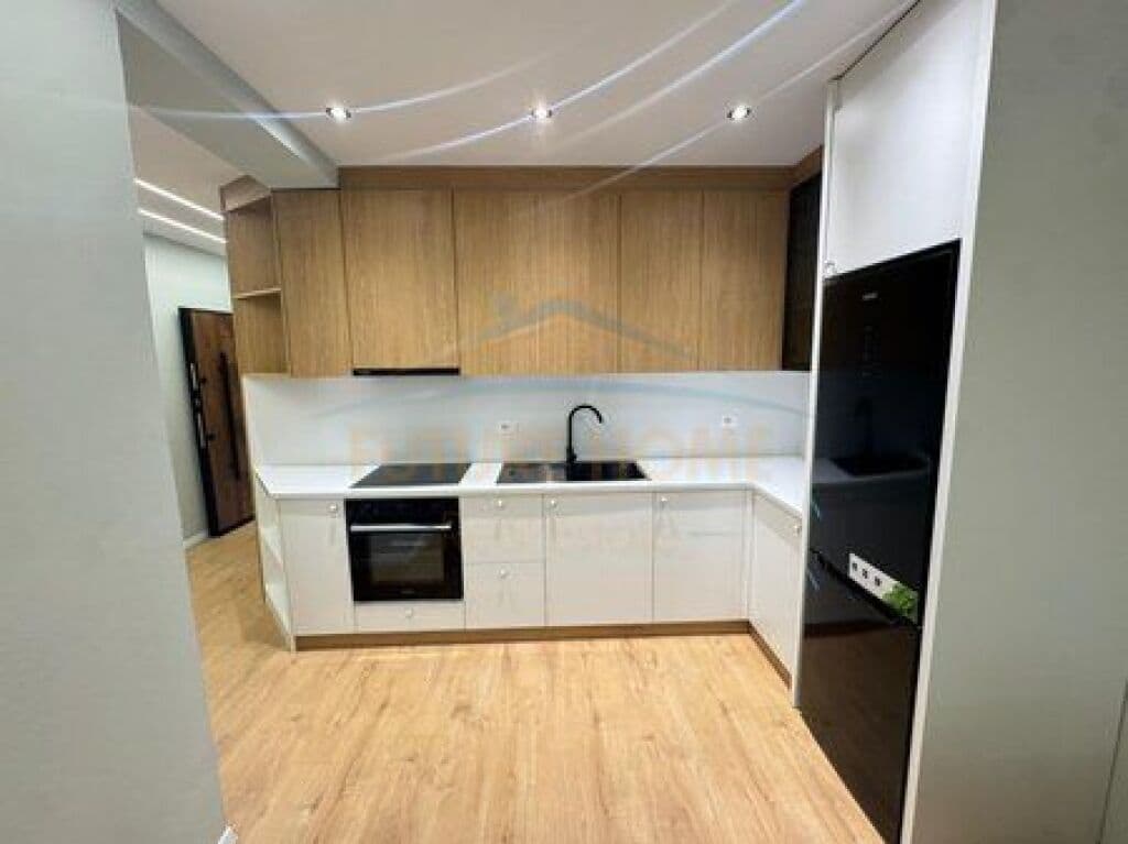Në shitje, Apartament 2+1, Misto Mame 4