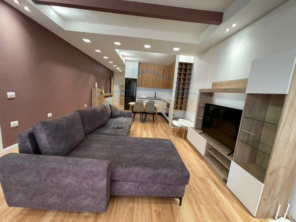Qira, Apartament 1+1, Kopshti Zoologjik, Tiranë.