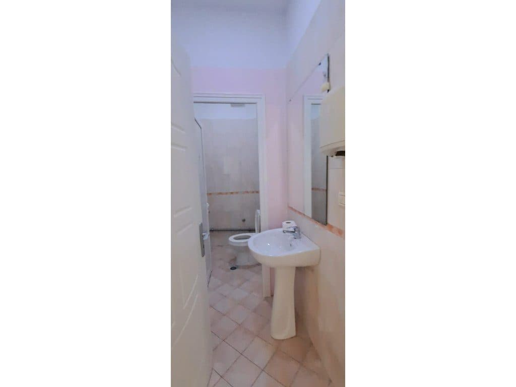 Qera, Godine Private 2 Kate Buze Rruge , prane Oxhakut 3
