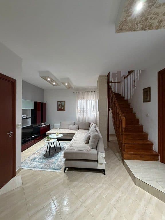Në shitje, Apartament Duplex, Fresk, Tiranë.