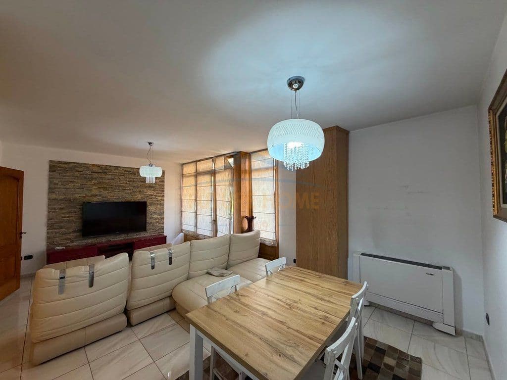 Në shitje, Apartament 2+1+Garazh, 21 Dhjetori, Tiranë 3