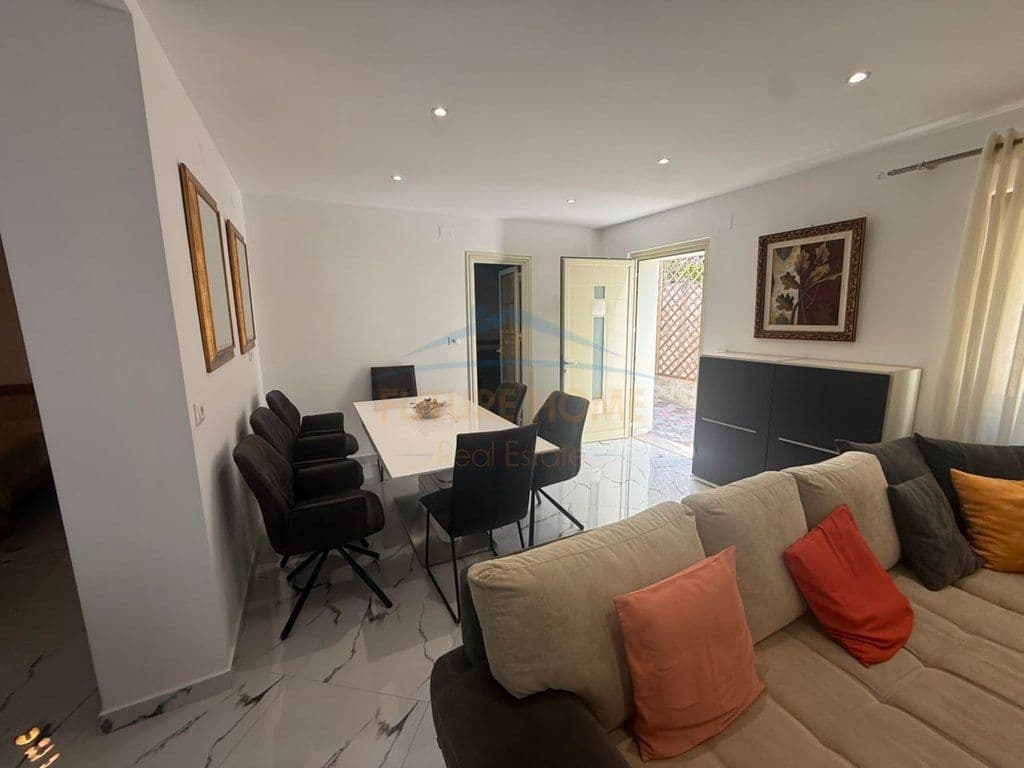 Qira, Shtëpi Private, Rruga Besa, Tiranë 2