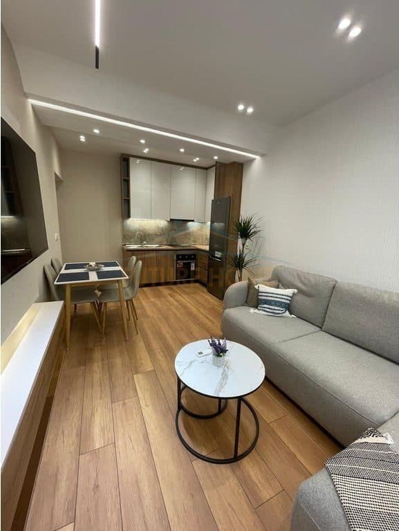 Në shitje, Apartament 1+1, Pazari i Ri, Tiranë.