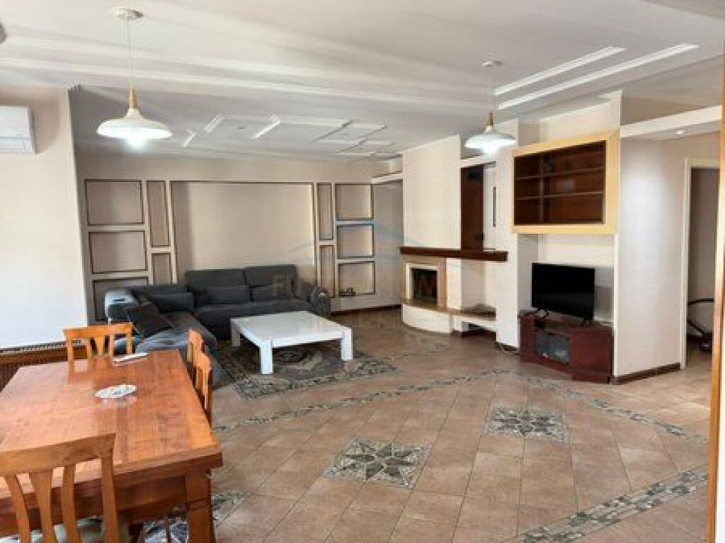 Qira, Apartament 3+1+2, Komuna e Parisit