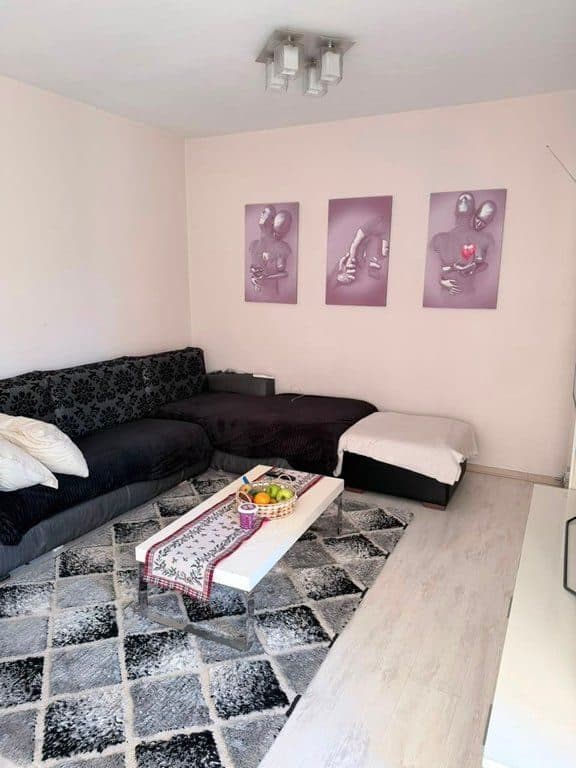 Qira, Apartament 1+1, Brryli, Tiranë. 2