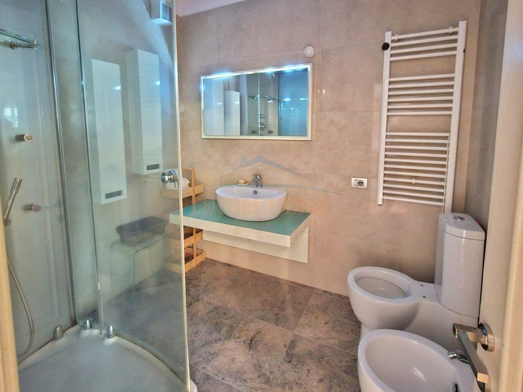 Në shitje, Apartament 3+1+vend parkimi, Myslym Shyri, Tiranë 3