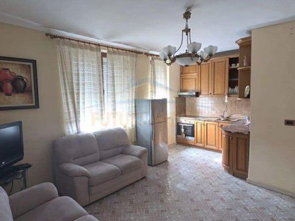 Në shitje, Apartament 2+1, Rruga Muhamet Gjollesha, Tiranë