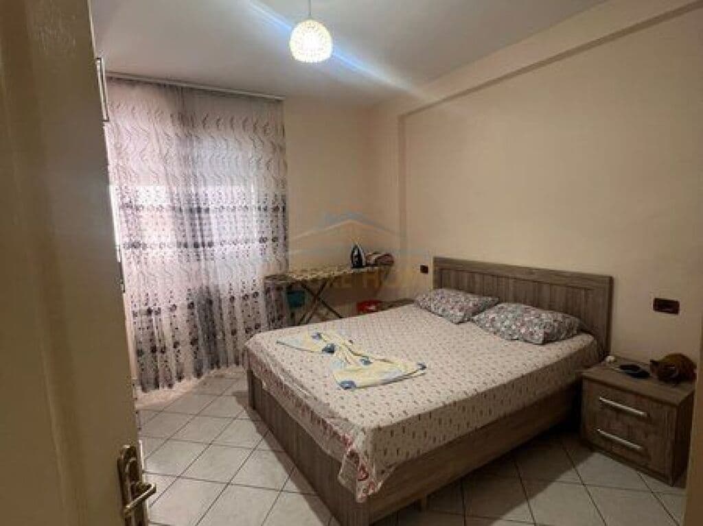 Në shitje, Apartament 1+1, Pranë Vilës L, Rruga e Re 4