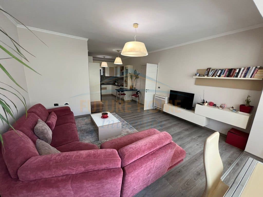 Qira, Apartament 2+1+2, Fresk, Tiranë.