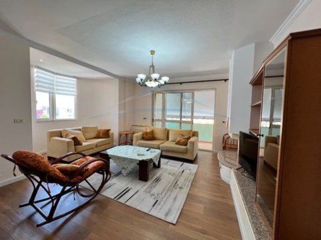 Qira, Apartament 2+1+2, Rruga Elbasanit, Tiranë.