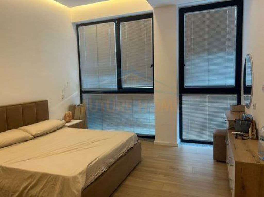 Qira, Apartament 1+1, Rruga Kavajës, Parku i Vjetër, Tiranë. 4
