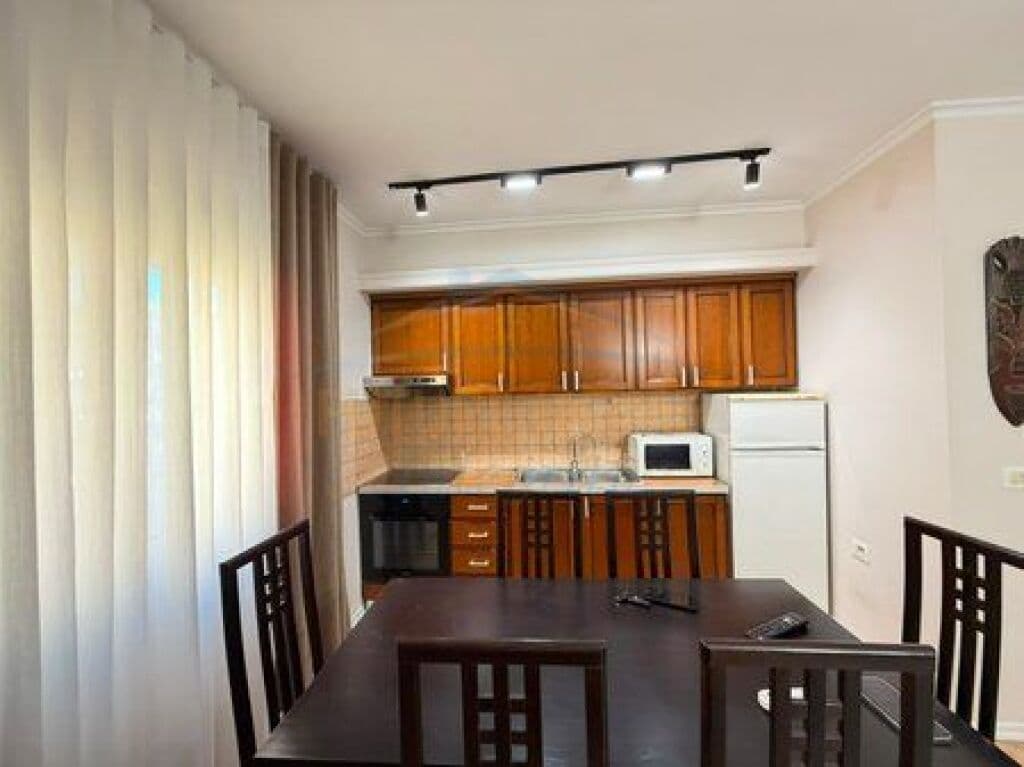 Në shitje, Apartament 2+1 (i konvertuar), Porcelan, Tiranë. 3