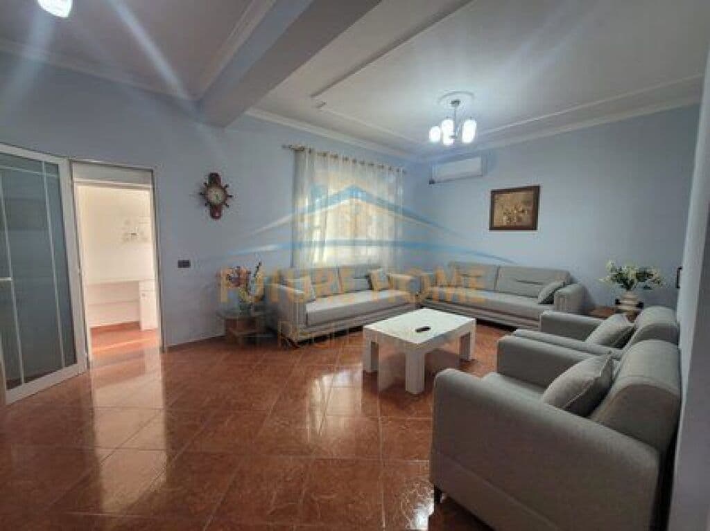 Qira, Apartament 2+1+2, Vila Gjermane