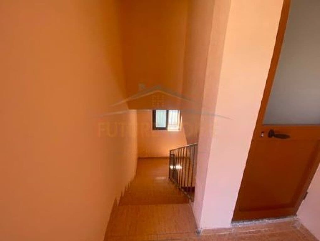 Jepet me qira, Apartament 1+1, Pazari i Ri, Tiranë. 4