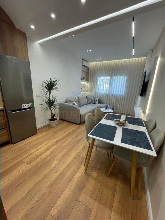 Në shitje, Apartament 1+1, Pazari i Ri, Tiranë. 2