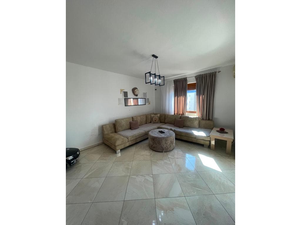 Shitet, Apartament 1+1 , Laprakë, Tirane