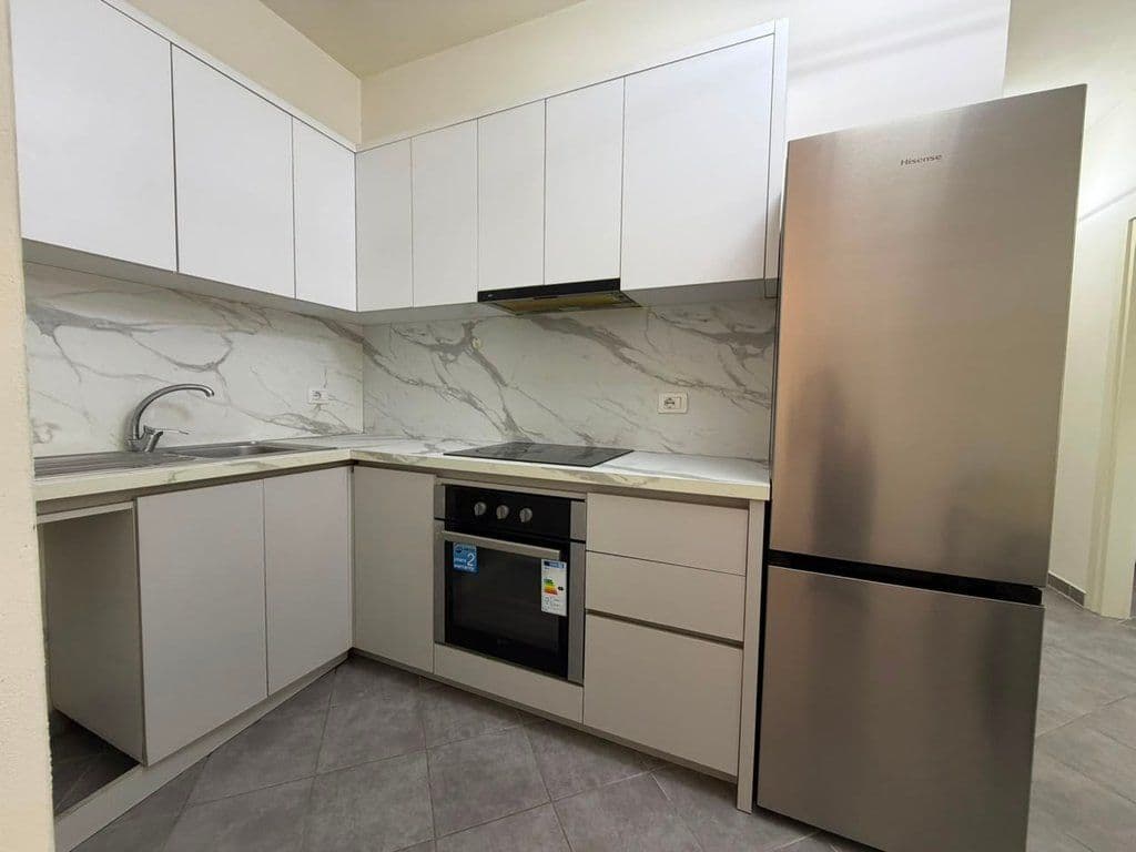 Qira, Apartament 2+1+Vendi për Parkim, Rruga Jordan Misja, Tiranë. 4
