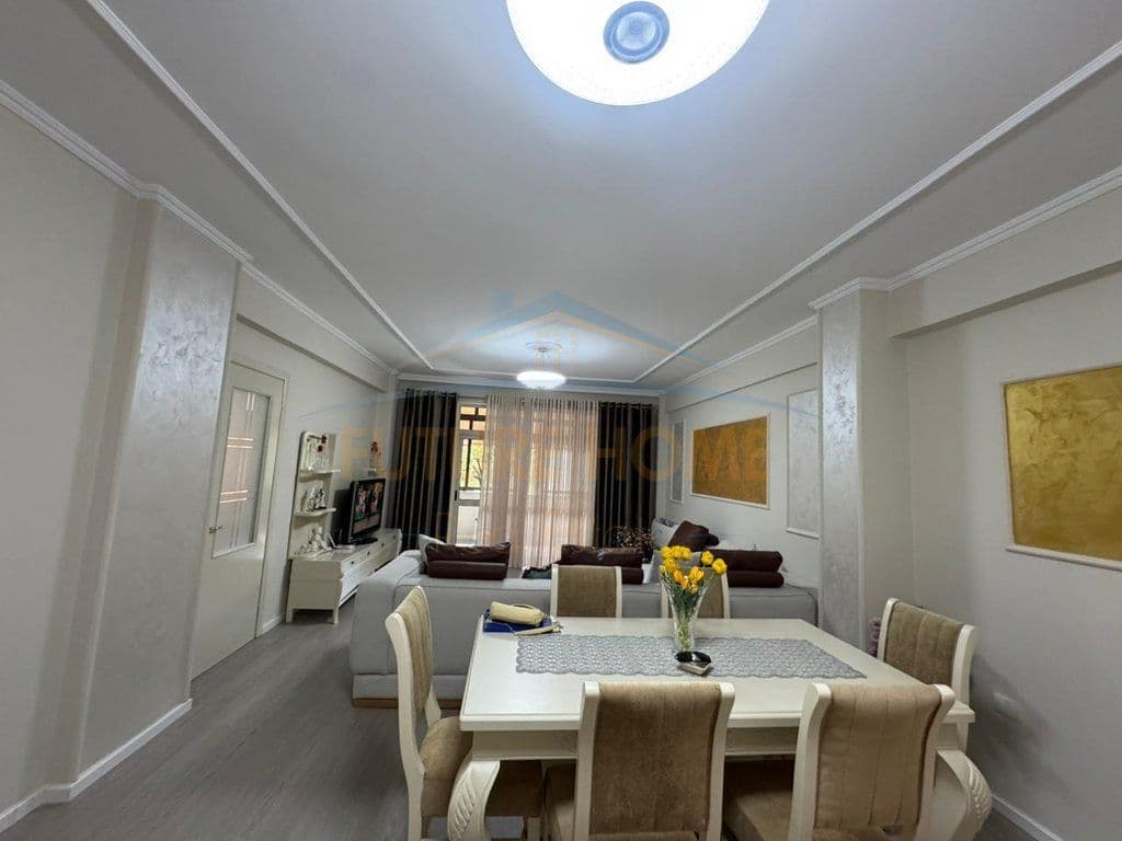 Në shitje, Apartament 2+1+2, Stacioni i Trenit, Tiranë. 4