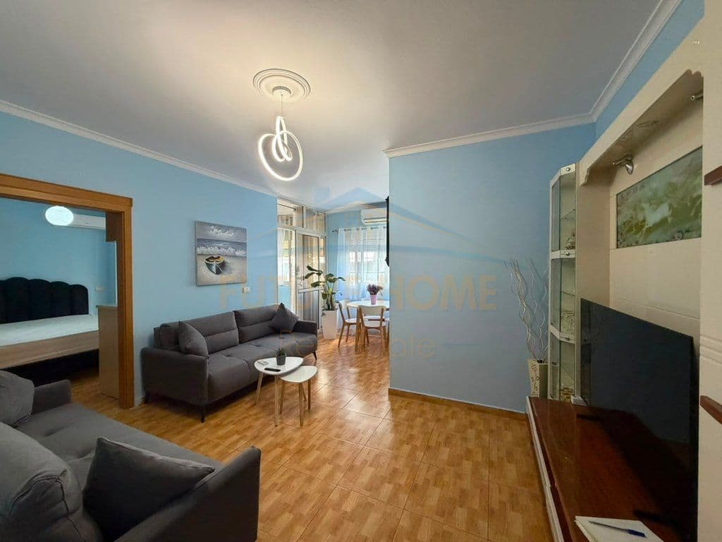 Qira, Apartament 1+1, Rruga Barrikadave, Tiranë.
