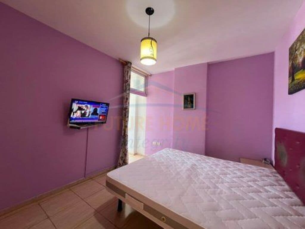 Jepet me qira, Apartament 1+1, Rruga Bogdanëve, Tiranë. 3