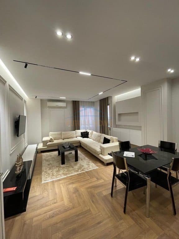 Jepet me qira, Apartament 2+1, Pazari i Ri