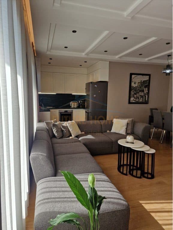 Qira, Apartament 3+1+2, Rruga Sadik Petrela, Tiranë